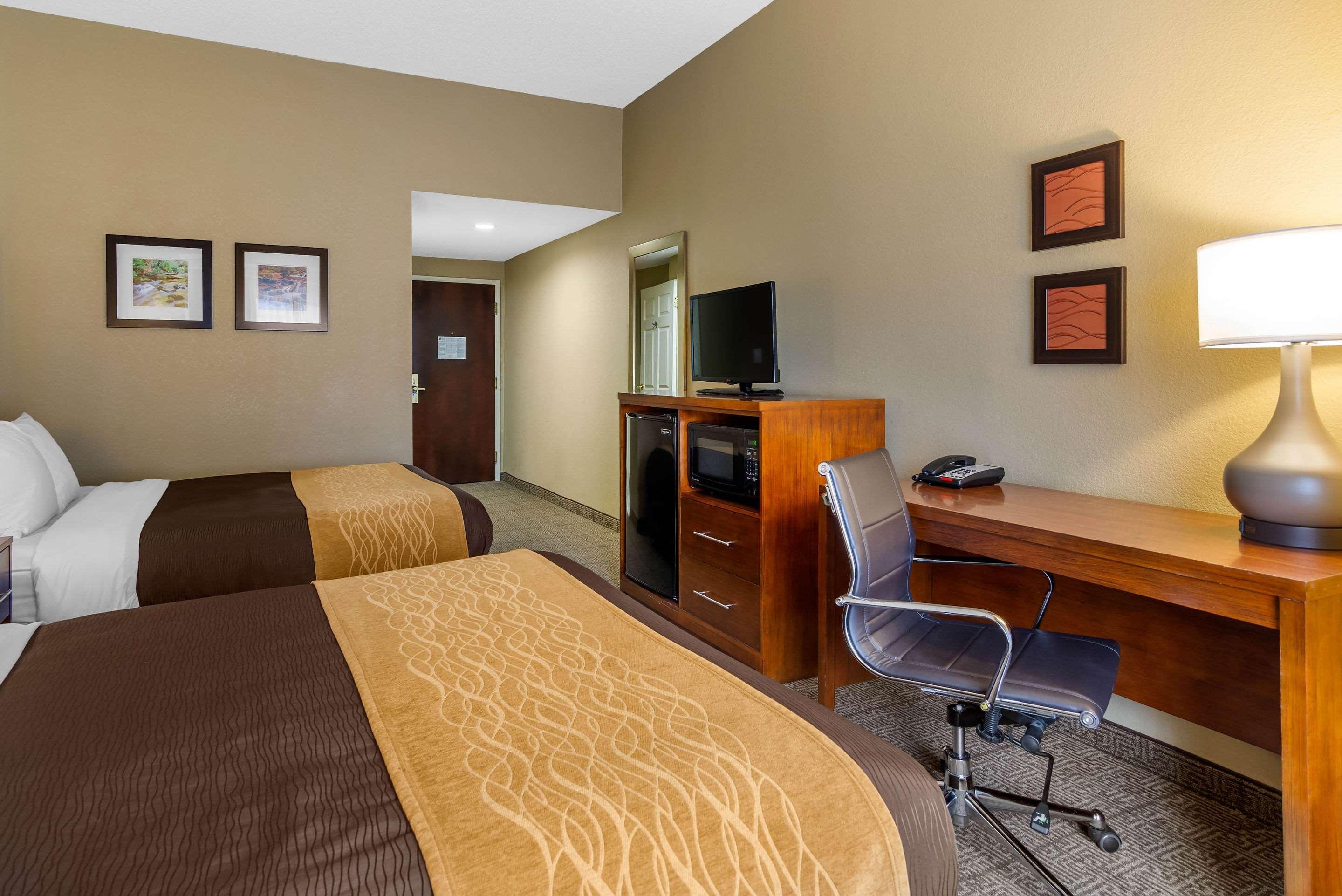 Comfort Inn & Suites Peachtree Corners Norcross Bagian luar foto