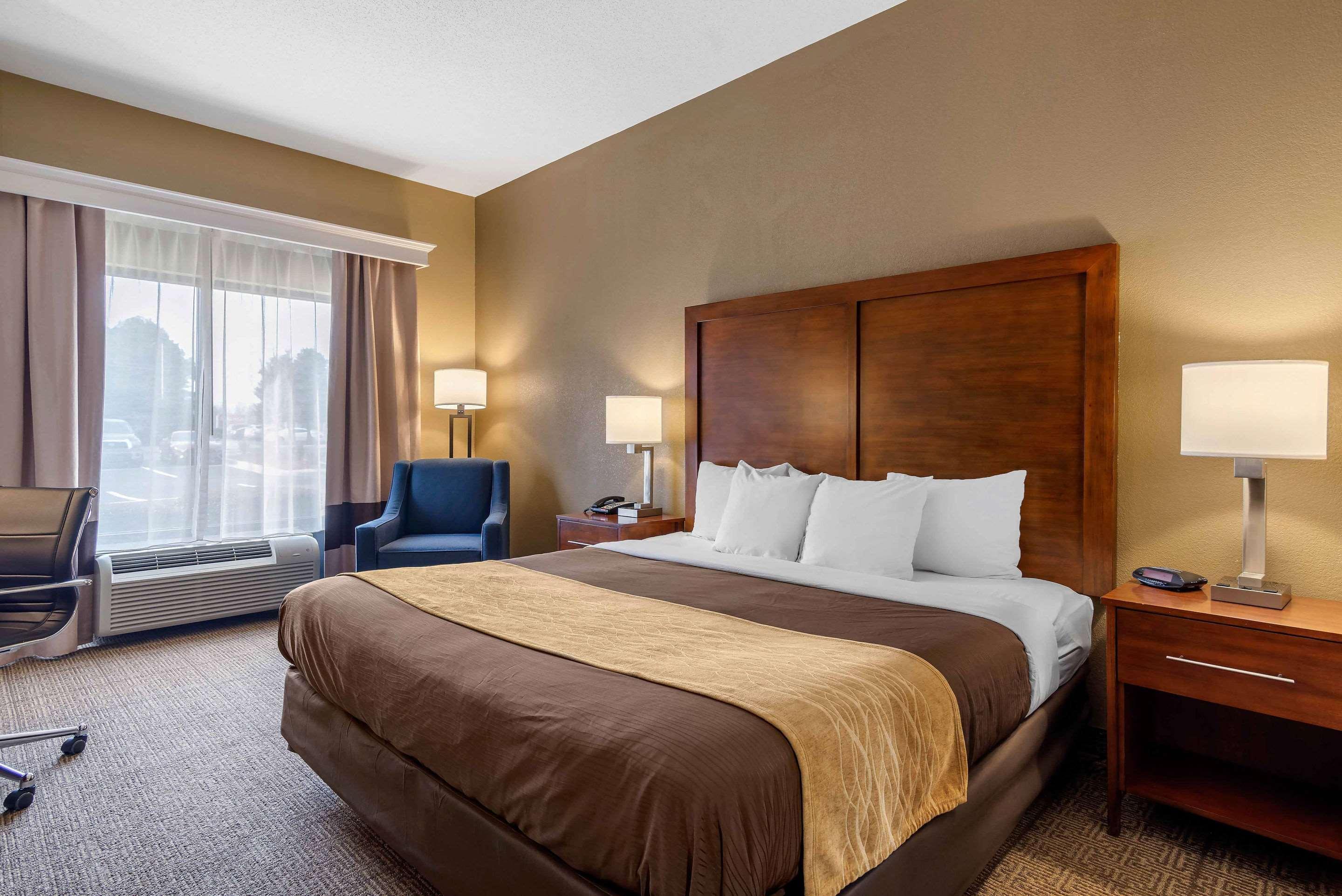 Comfort Inn & Suites Peachtree Corners Norcross Bagian luar foto