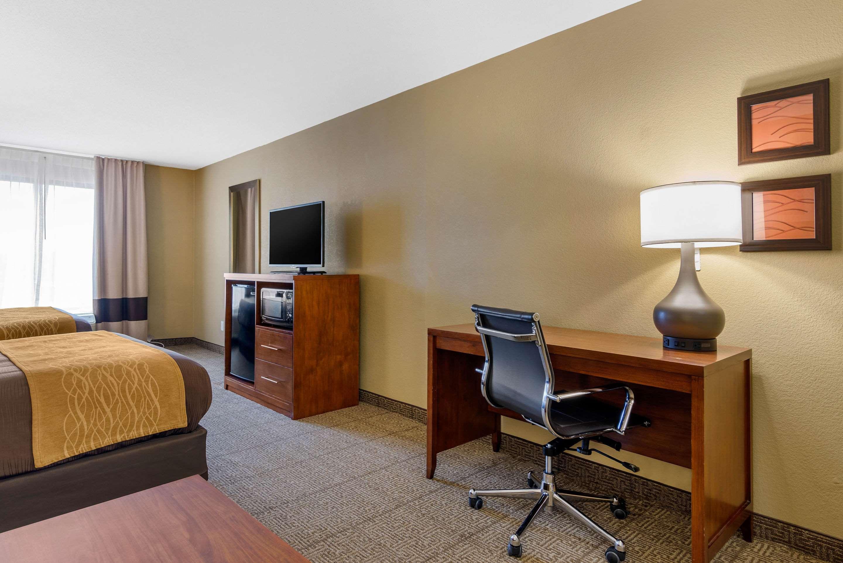 Comfort Inn & Suites Peachtree Corners Norcross Bagian luar foto