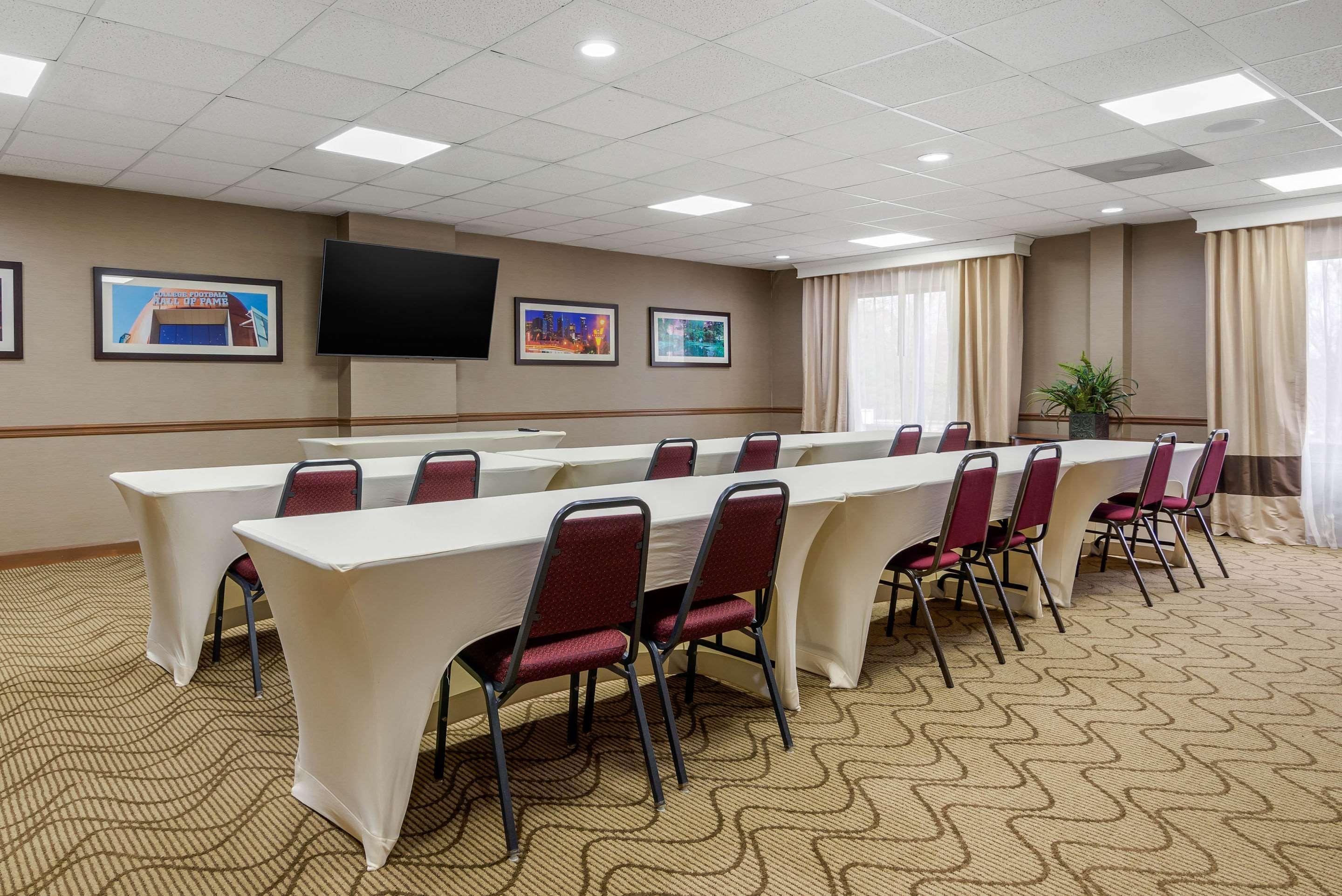 Comfort Inn & Suites Peachtree Corners Norcross Bagian luar foto