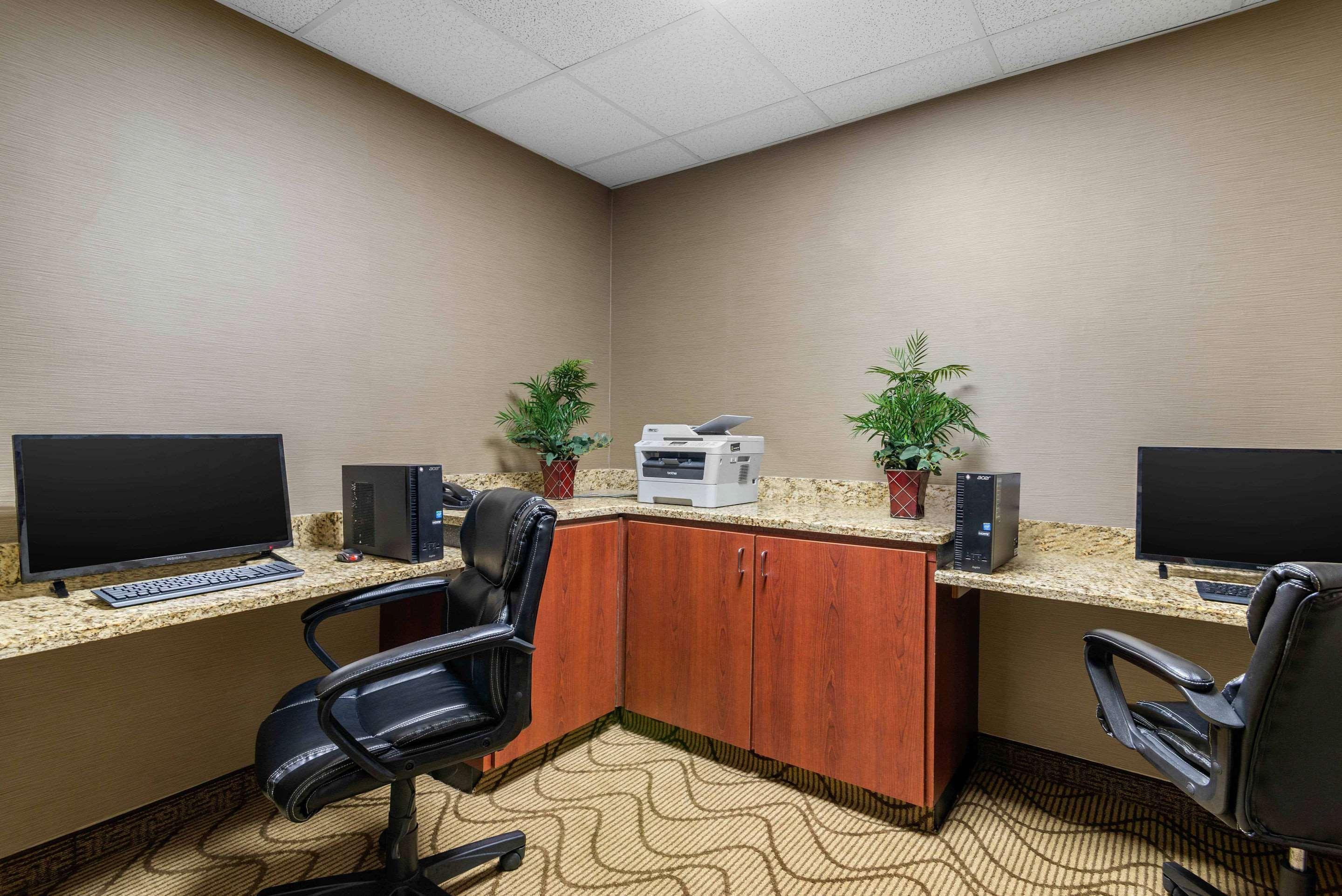 Comfort Inn & Suites Peachtree Corners Norcross Bagian luar foto