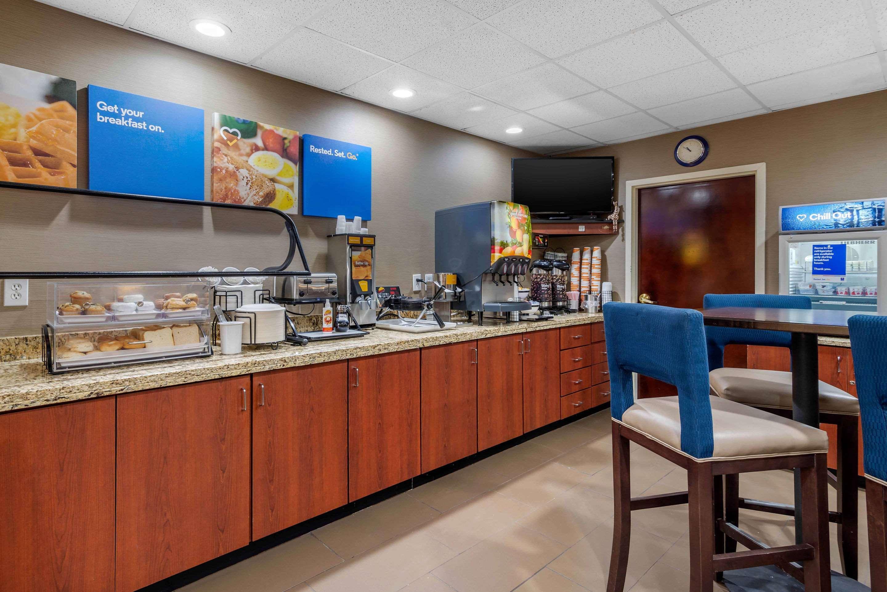 Comfort Inn & Suites Peachtree Corners Norcross Bagian luar foto