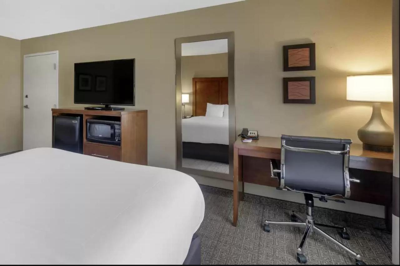 Comfort Inn & Suites Peachtree Corners Norcross Bagian luar foto