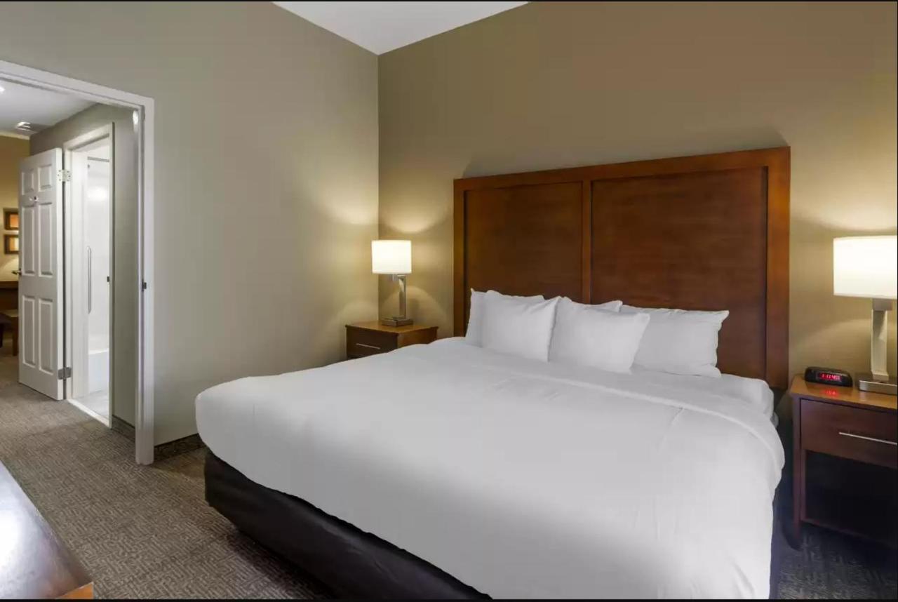 Comfort Inn & Suites Peachtree Corners Norcross Bagian luar foto